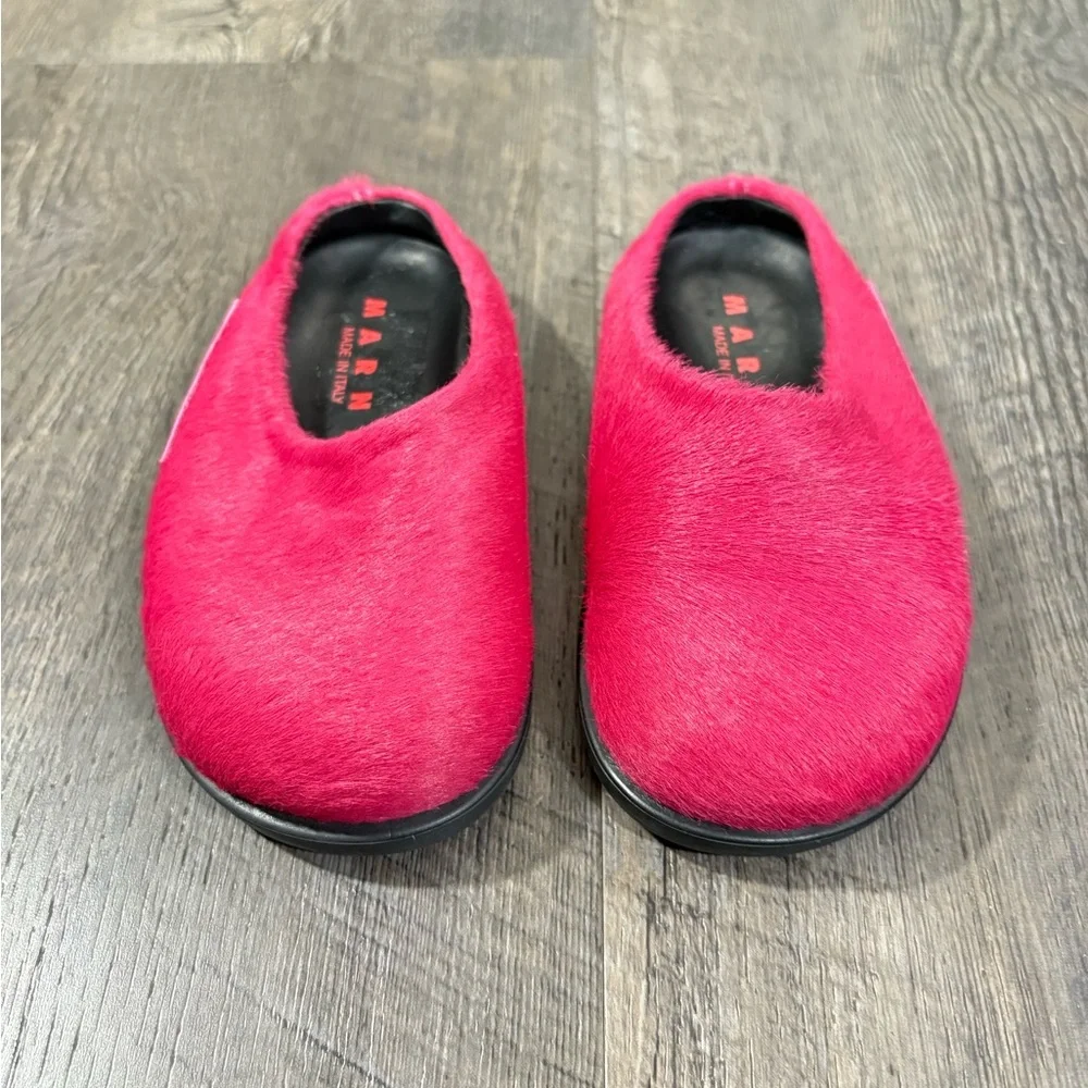Marni Kids Bright Pink Furry Slip-On Slippers